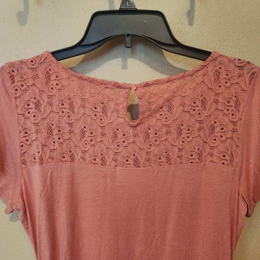 Motherhood maternity pink lace tshirts size m - Picture 2 of 6